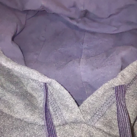 Xs women's North Face Hoodie - Picture 7 of 10